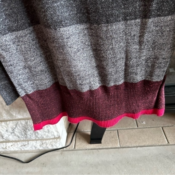 GAP turtleneck sweater gray pink snap neckline - Picture 6 of 10